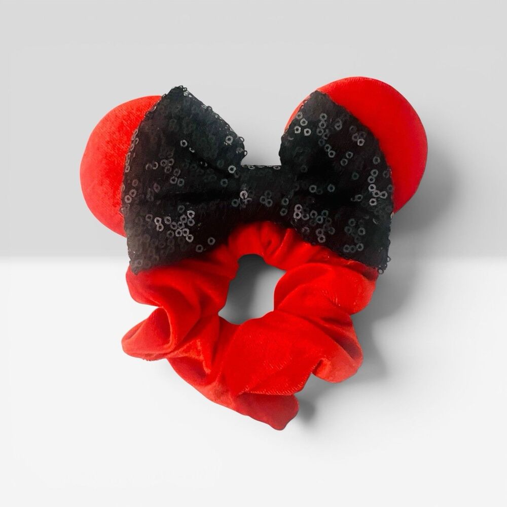 Handcrafted Minnie Mouse-Inspired Scrunchie Set – Set of 3 - Picture 3 of 5